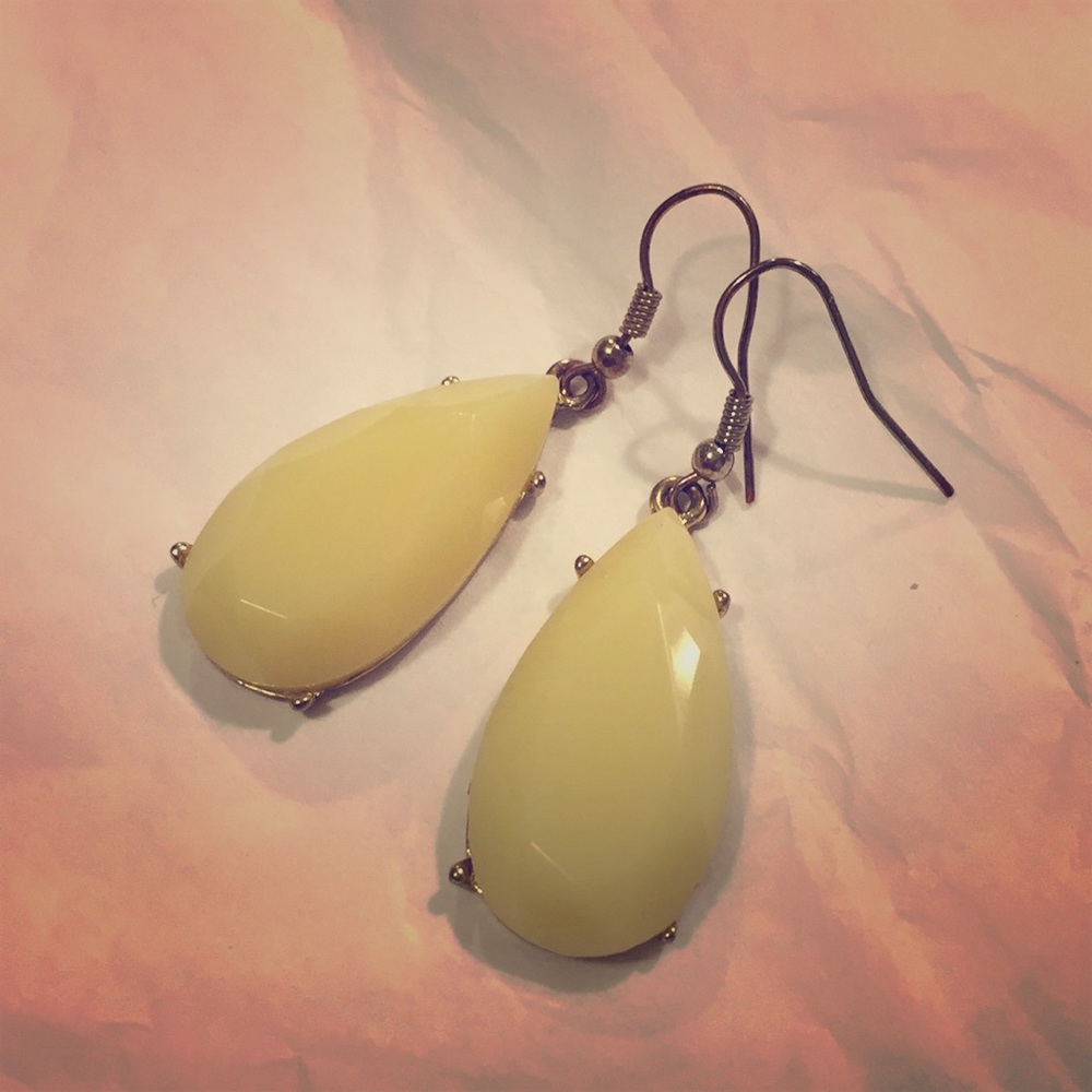 FREE WITH ANY PURCHASE Yellow droplet earrings